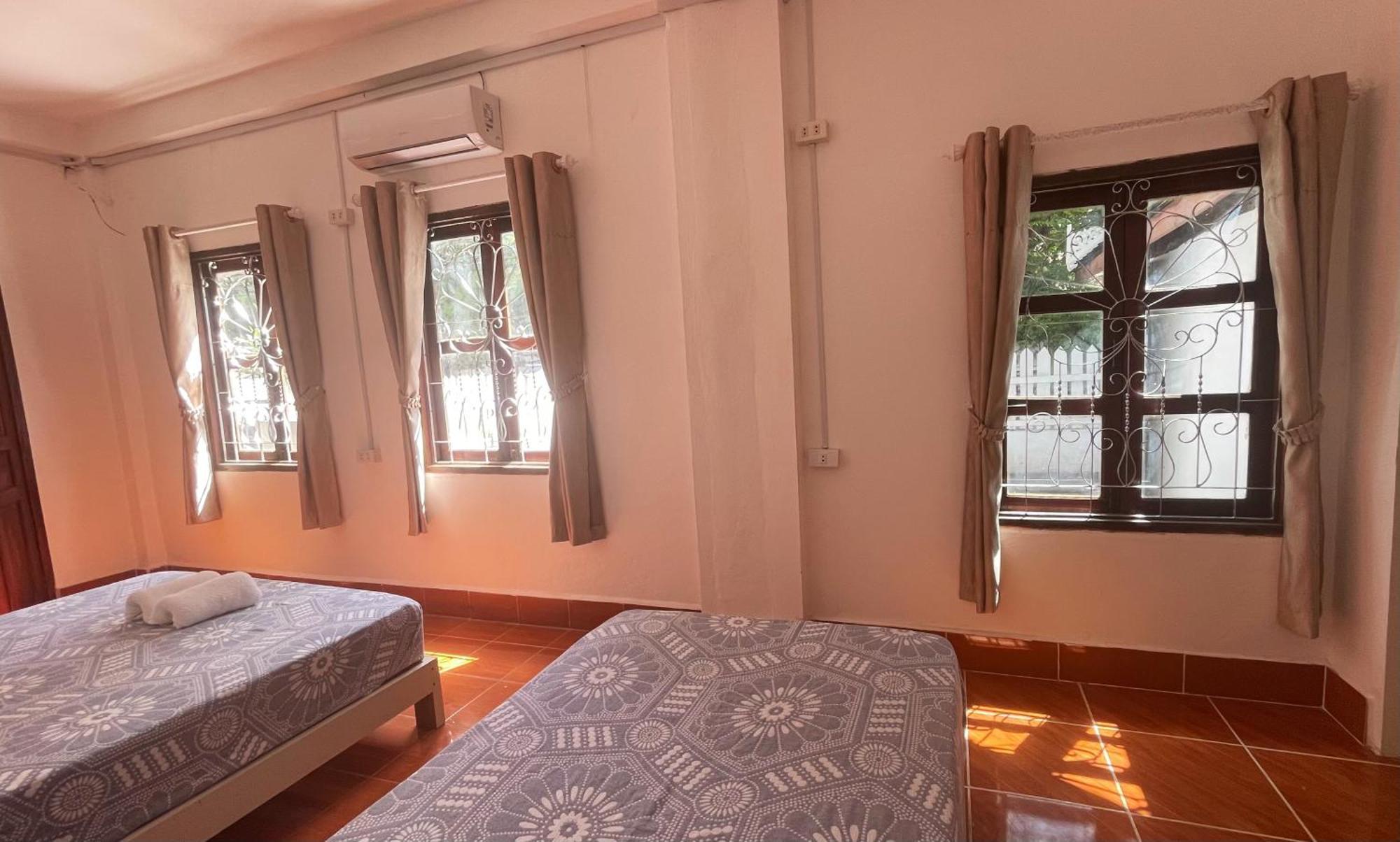 Moukdavan Guesthouse Λουάνγκ Πραμπάνγκ Εξωτερικό φωτογραφία